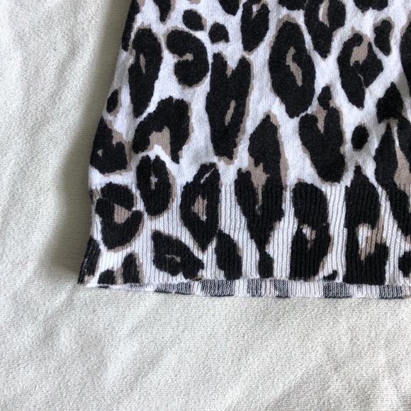 2/15$ Charlotte Russe Crop Leopard Cardigan - Picture 7 of 7
